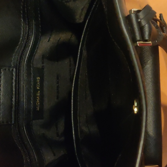 Michael Kors leather tote - Picture 7 of 7